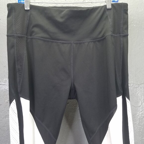 Athleta Precision Leggings Women's XL High Rise 7/8 Black White Perforated Mesh - Picture 2 of 16